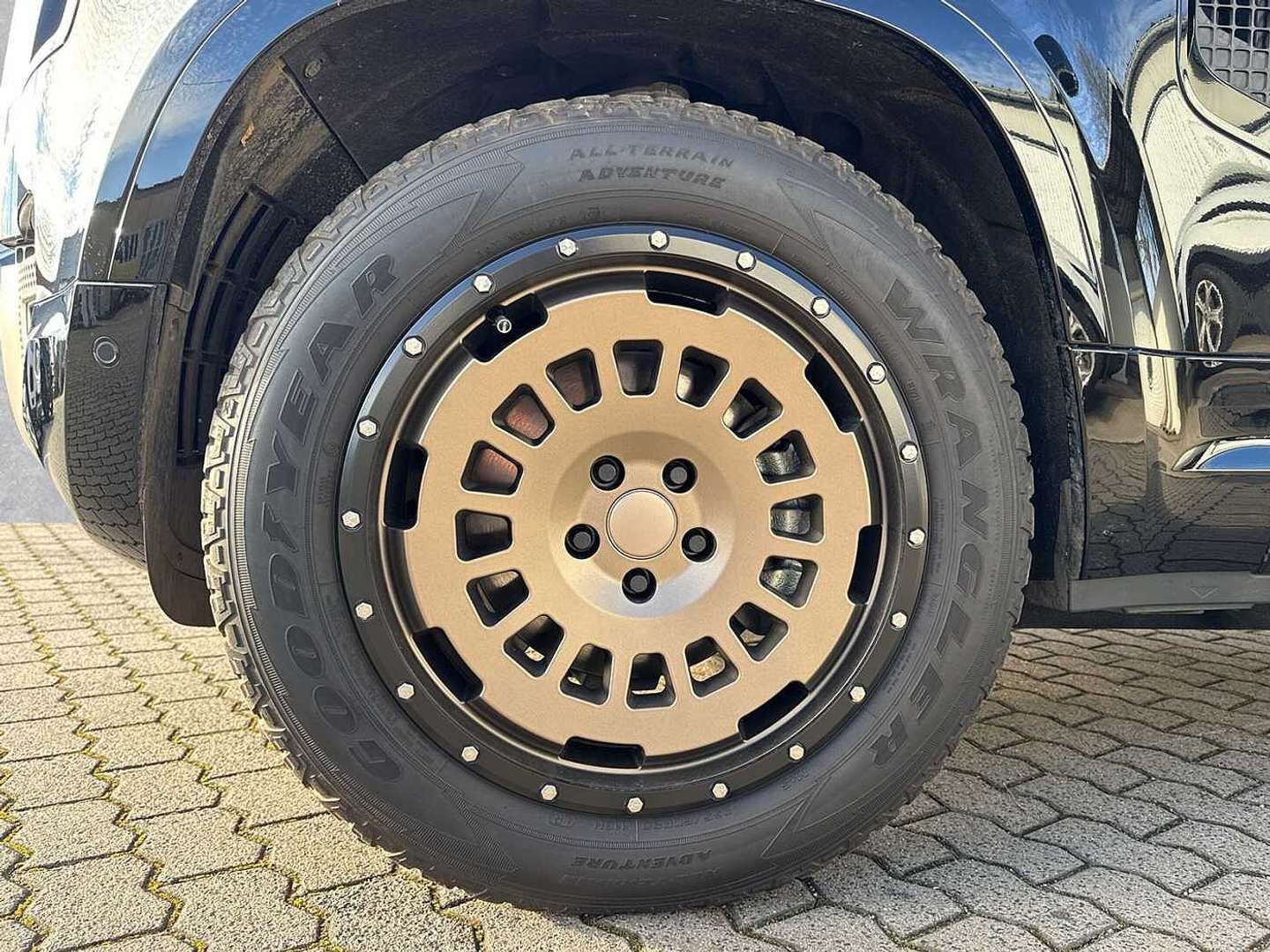 Land Rover Defender 90 D250 X-Dynamic SE El.AHK Luftfahrwerk - 2025 - Joinsteer - #12