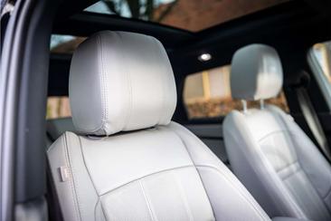 Land Rover Range Rover Evoque R-Dynamic SE 2.0 P200 AWD — photo 21
