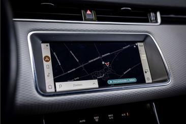 Land Rover Range Rover Evoque R-Dynamic SE 2.0 P200 AWD — photo 22