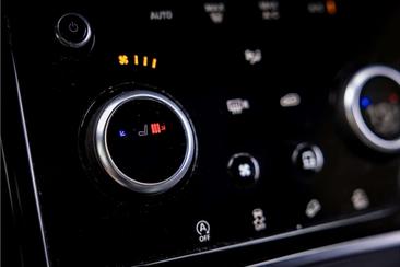 Land Rover Range Rover Evoque R-Dynamic SE 2.0 P200 AWD — photo 23