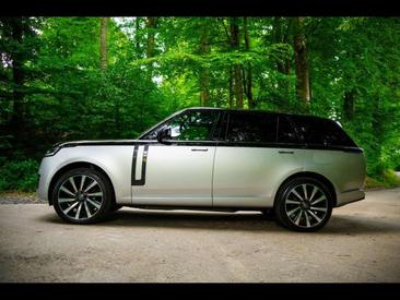 Land Rover Range Rover P440e LWB Autobiography — photo 10