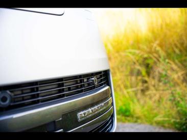 Land Rover Range Rover P440e LWB Autobiography — photo 25