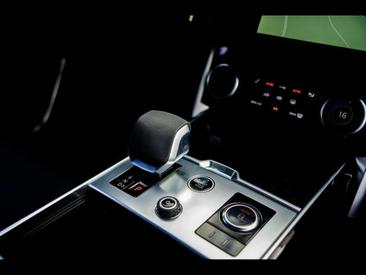 Land Rover Range Rover P440e LWB Autobiography — photo 30