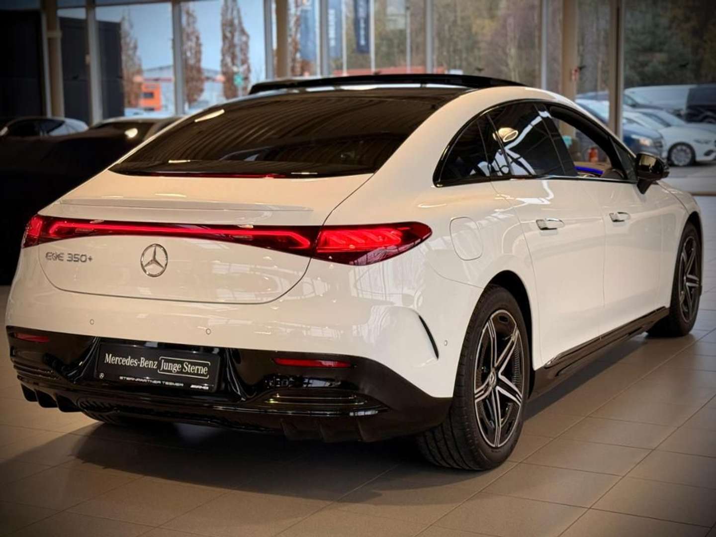 Mercedes EQE 350 Night Edition - 2025 - Joinsteer - #1