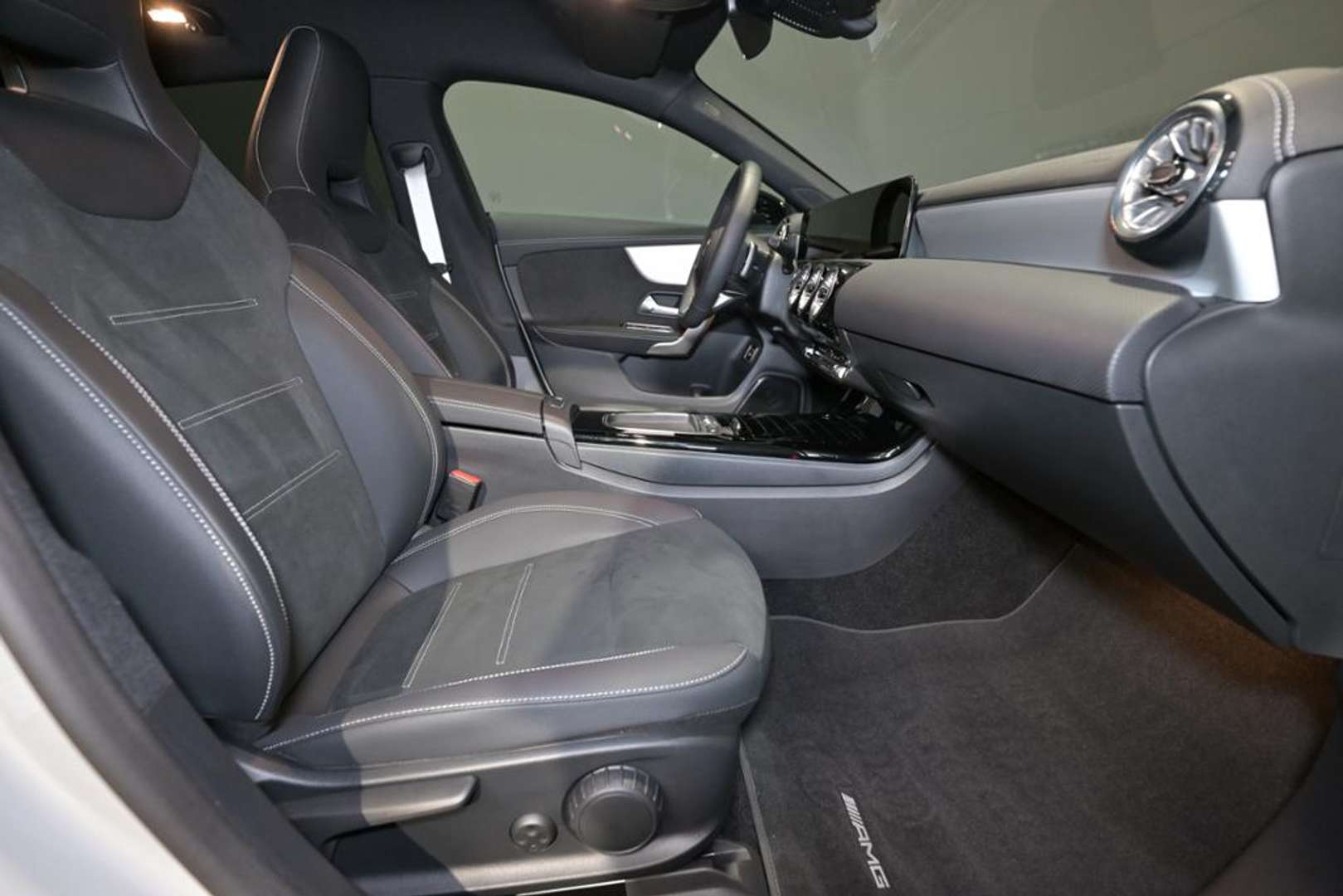 Mercedes CLA Shooting Break 180 AMG Line - 2025 - Joinsteer - #4