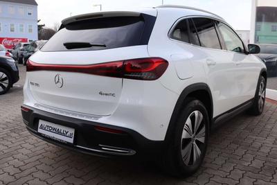 Mercedes EQA 300