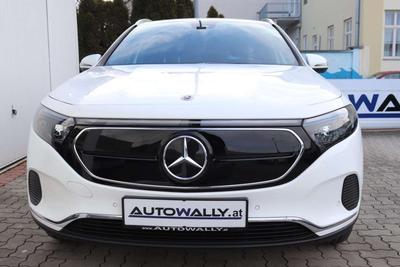 Mercedes EQA 300