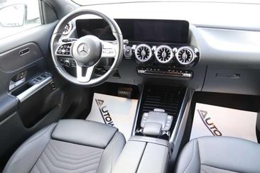 Mercedes EQA 300 — photo 8