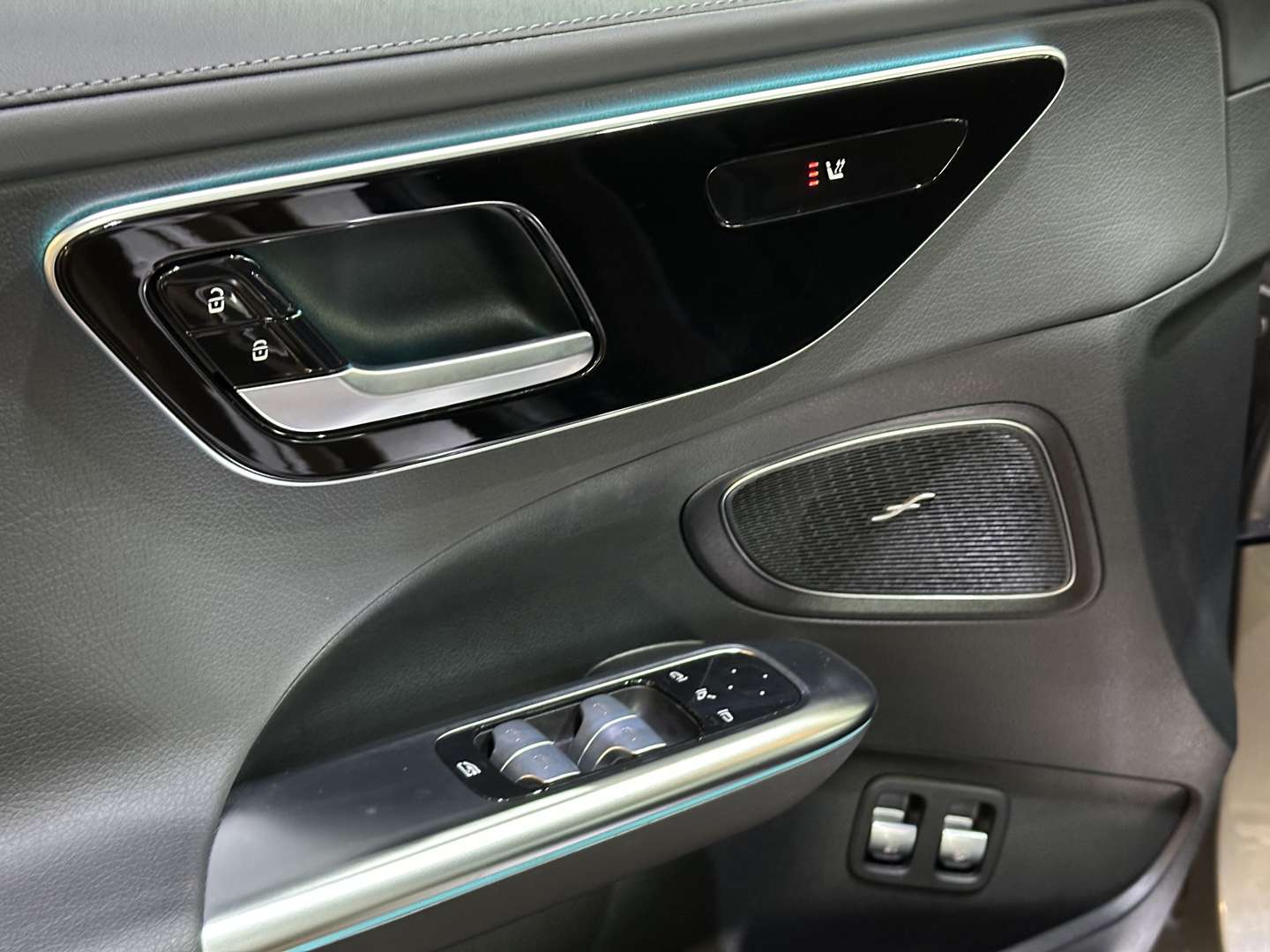 Mercedes Classe C 300 E 300 AMG Line - 2024 - Joinsteer - #14