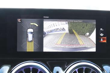 Mercedes EQA 300 — photo 12