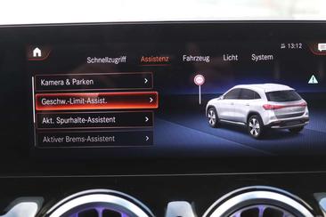 Mercedes EQA 300 — photo 14