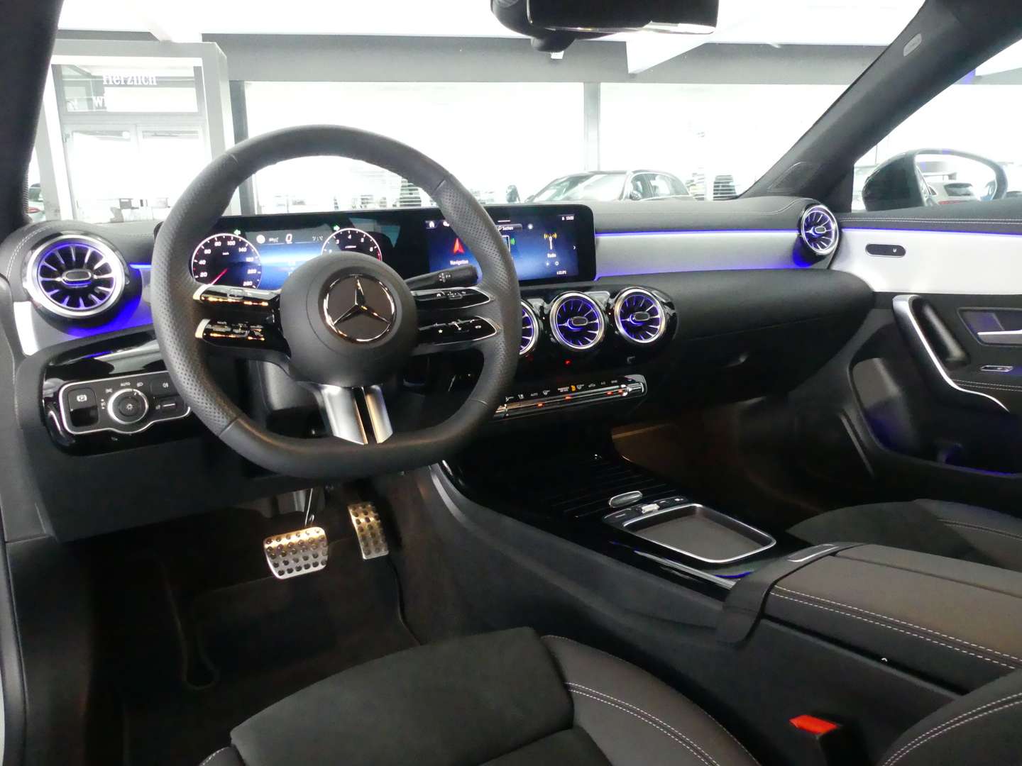 Mercedes CLA 200 200 AMG Line - 2025 - Joinsteer - #4