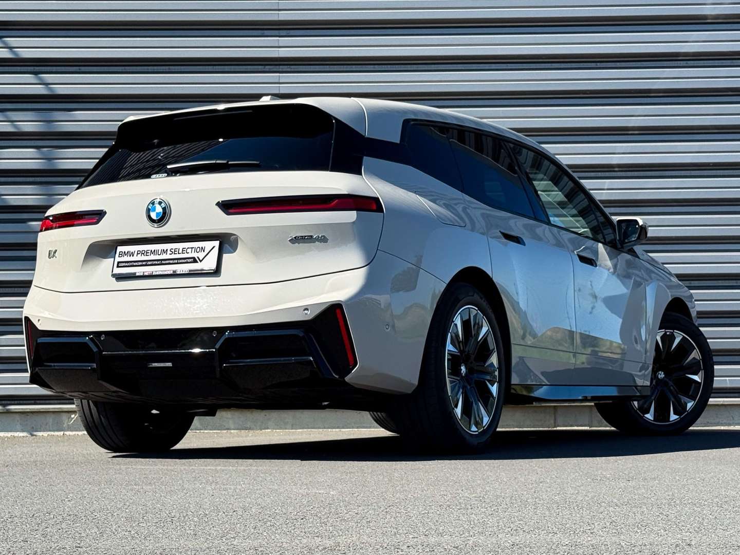 BMW IX XDrive45 - 2025 - Joinsteer - #4