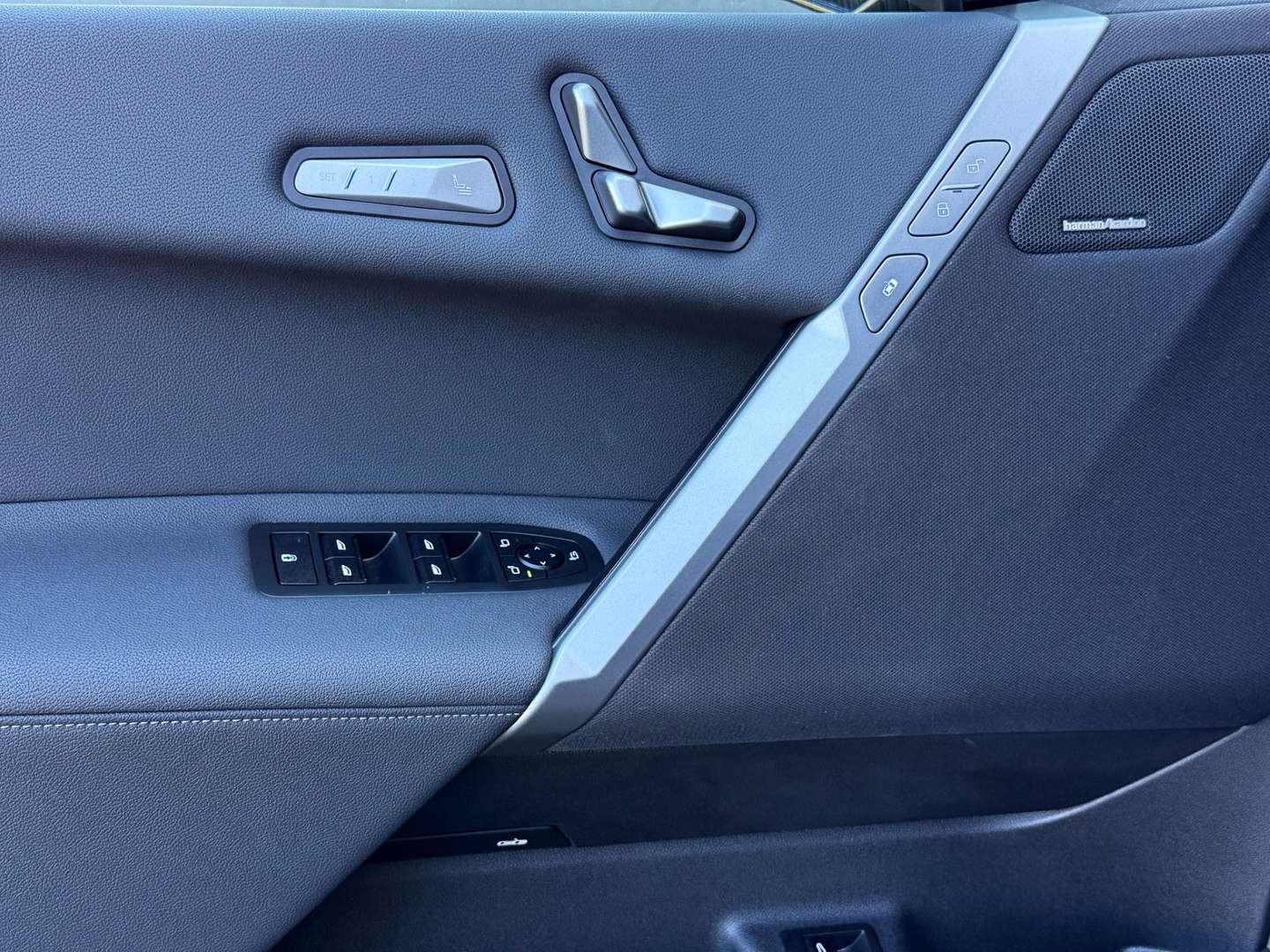 BMW IX XDrive45 - 2025 - Joinsteer - #12