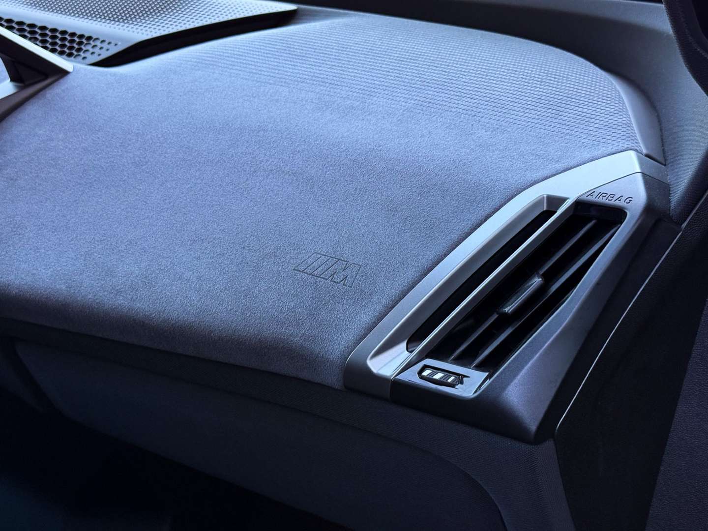 BMW IX XDrive45 - 2025 - Joinsteer - #21