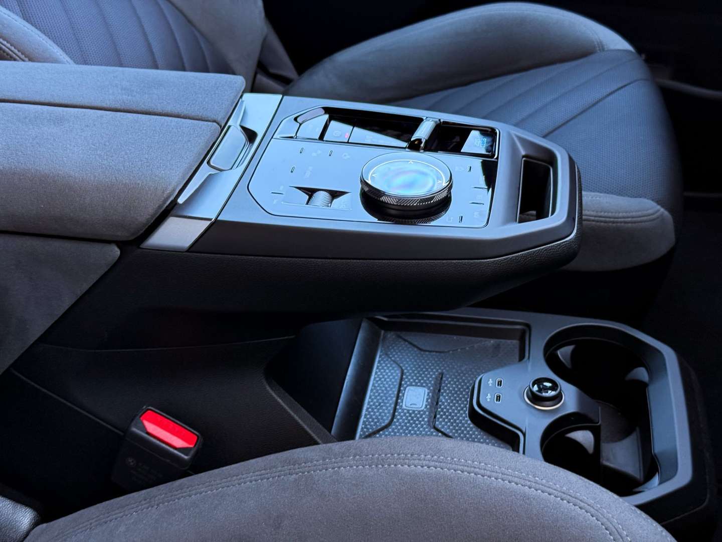 BMW IX XDrive45 - 2025 - Joinsteer - #23