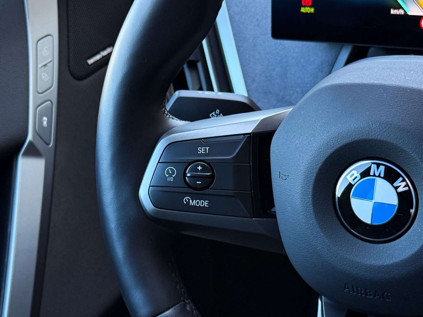 BMW IX XDrive45 - 2025 - Joinsteer - #26