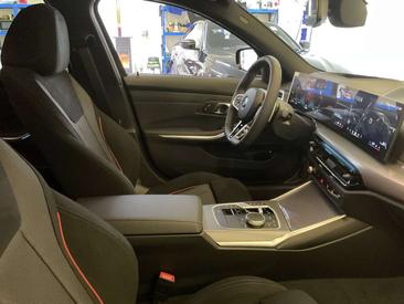BMW 330e 330e XDrive — photo 9