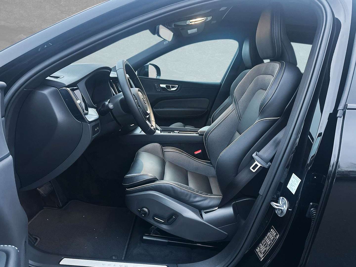 Volvo XC60 T8 PLUS - 2024 - Joinsteer - #2