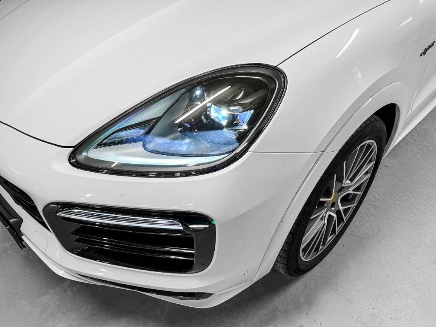 Porsche Cayenne Coupé Platinum Edition E-hybrid - 2023 - Joinsteer - #19