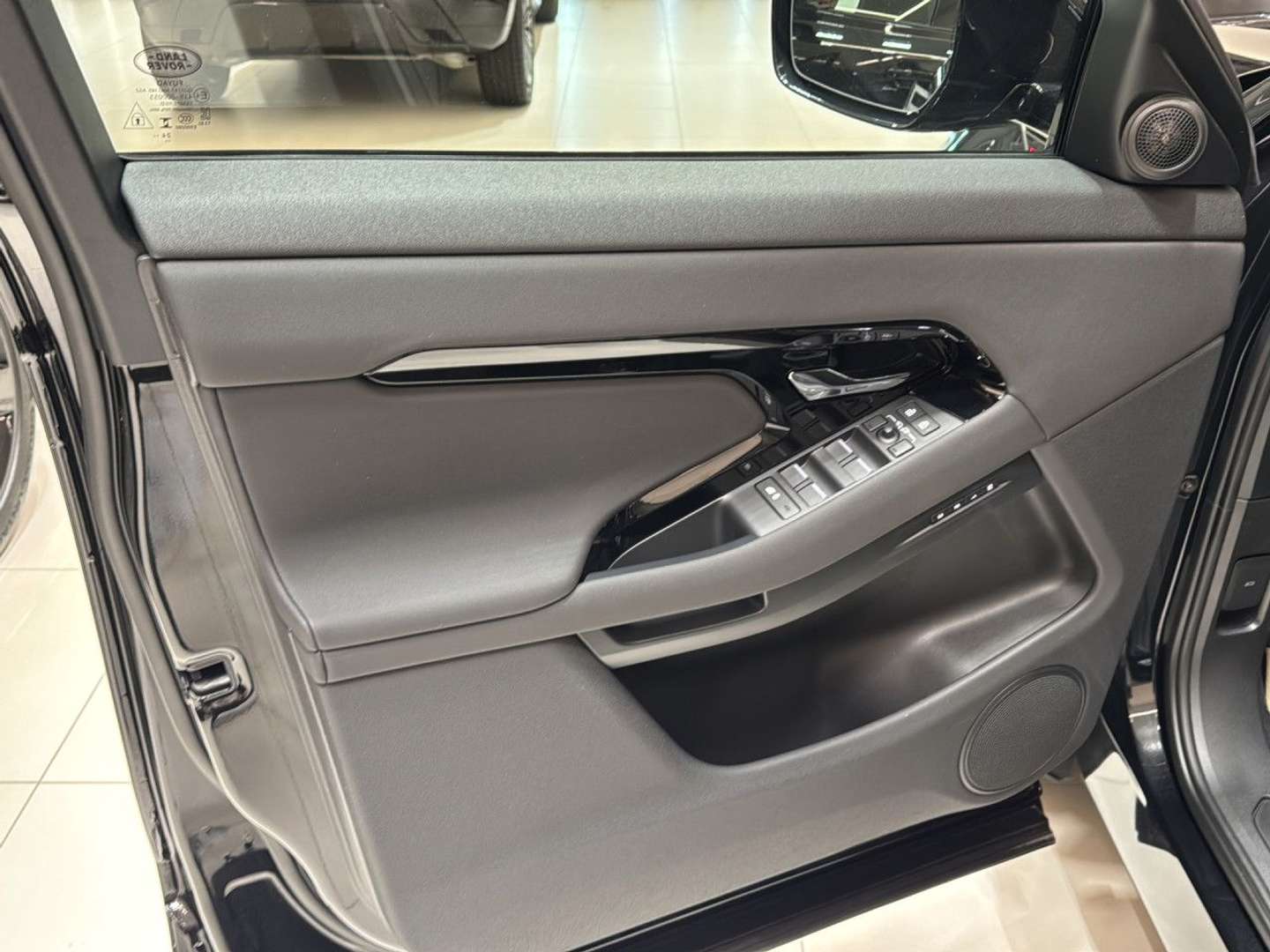 Land Rover Range Rover Evoque S - 2025 - Joinsteer - #6