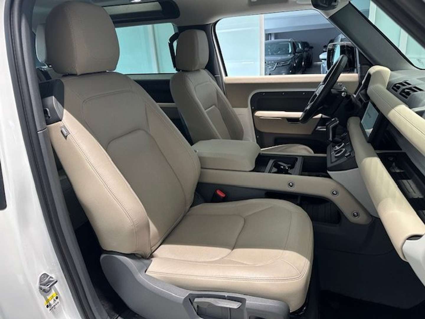 Land Rover Defender 90 S Awd 3.0d I6 Mhev 200cv - 2024 - Joinsteer - #16