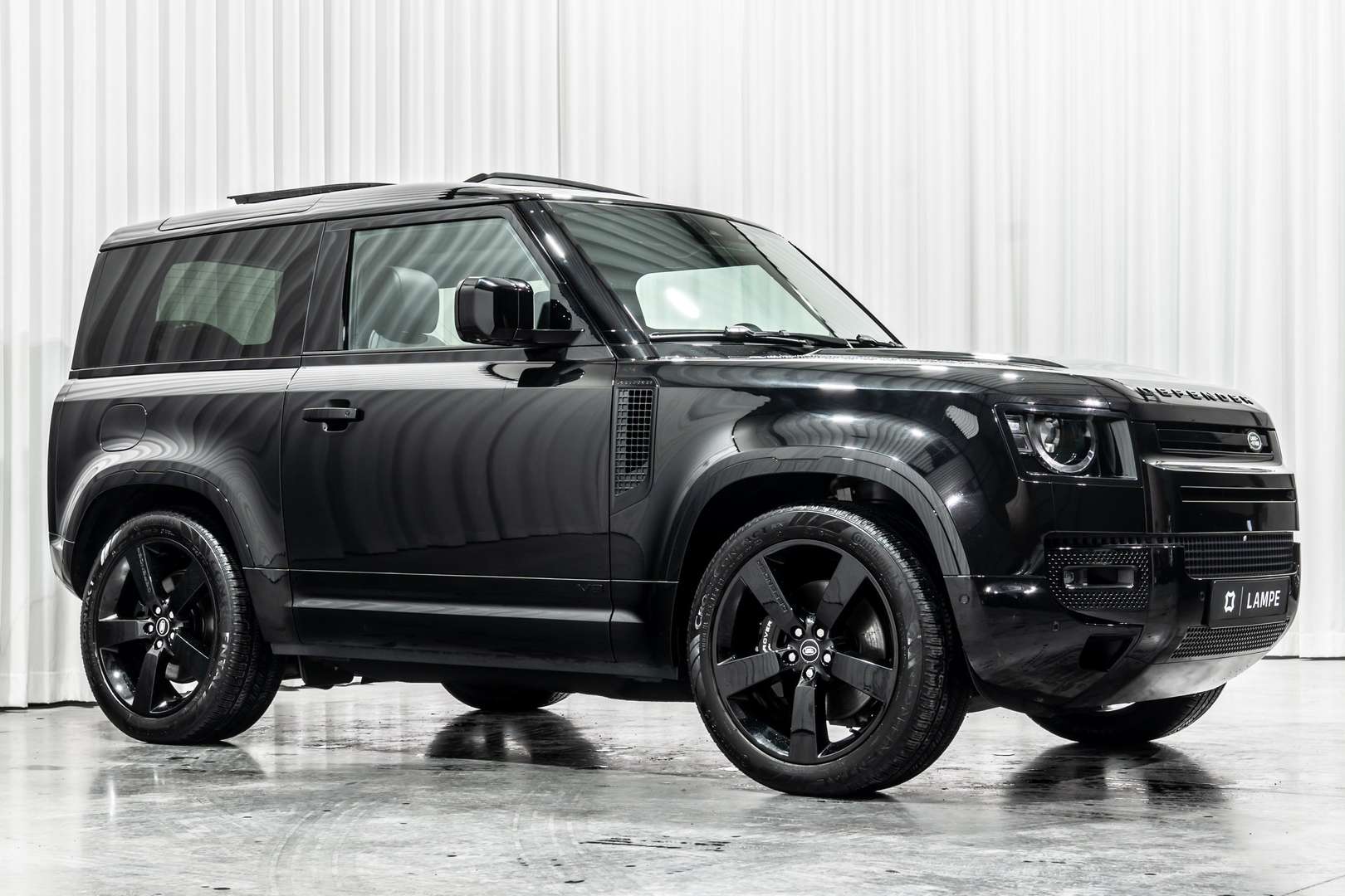 Land Rover Defender 90 Full Black Trekhaak Pano HUD 360 ACC P525 V8 - 2024 - Joinsteer - #5