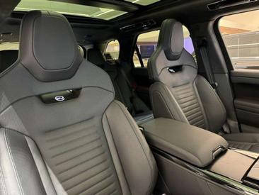 Land Rover Range Rover Sport SV — photo 4