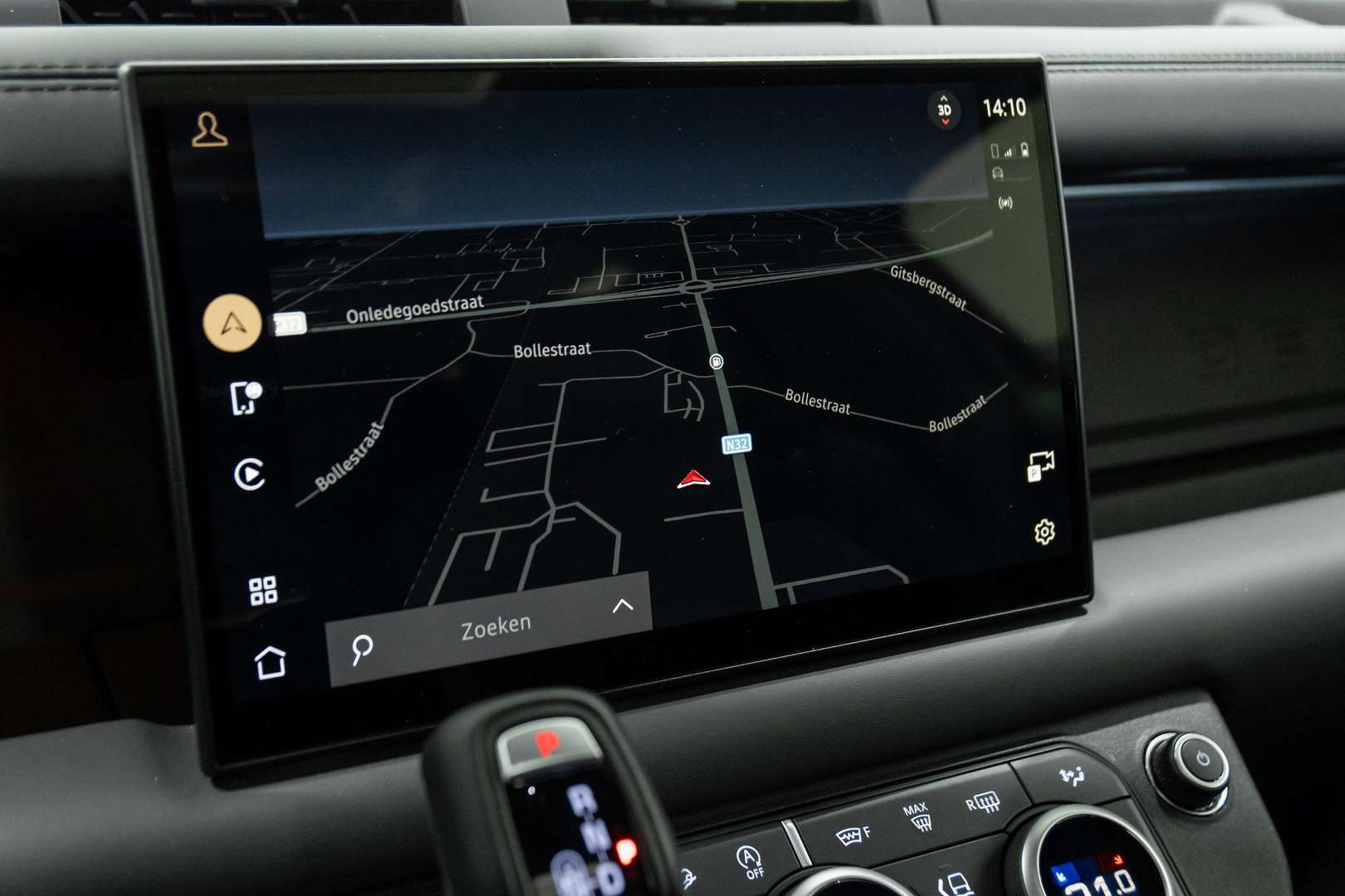 Land Rover Defender 90 Full Black Trekhaak Pano HUD 360 ACC P525 V8 - 2024 - Joinsteer - #36