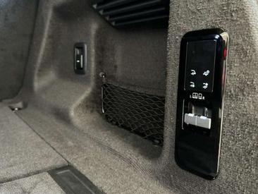 Land Rover Range Rover Sport SV — photo 19