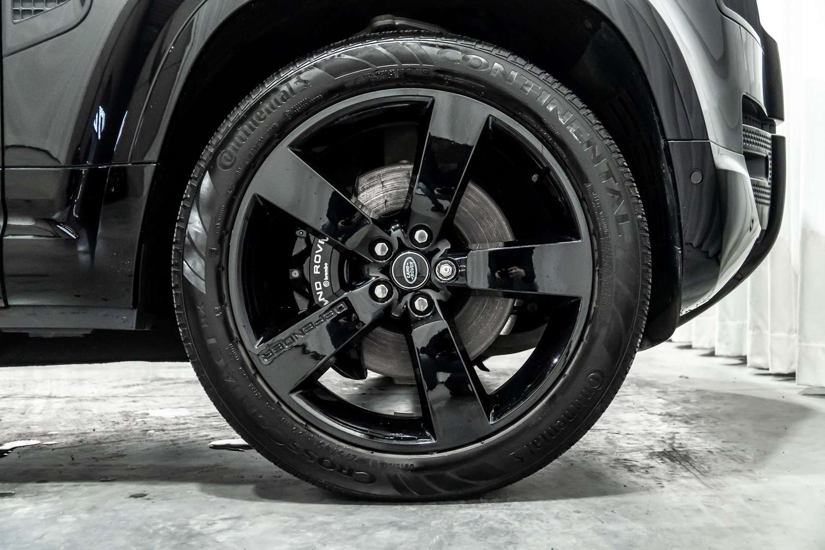 Land Rover Defender 90 Full Black Trekhaak Pano HUD 360 ACC P525 V8 - 2024 - Joinsteer - #49