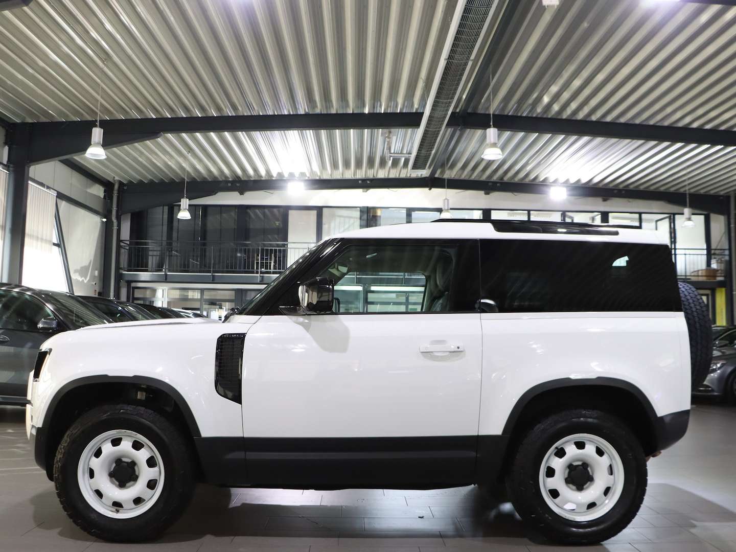 Land Rover Defender 90 D200 90S / 6-SITZER / PANORAMA-SEITEN - 2023 - Joinsteer - #10