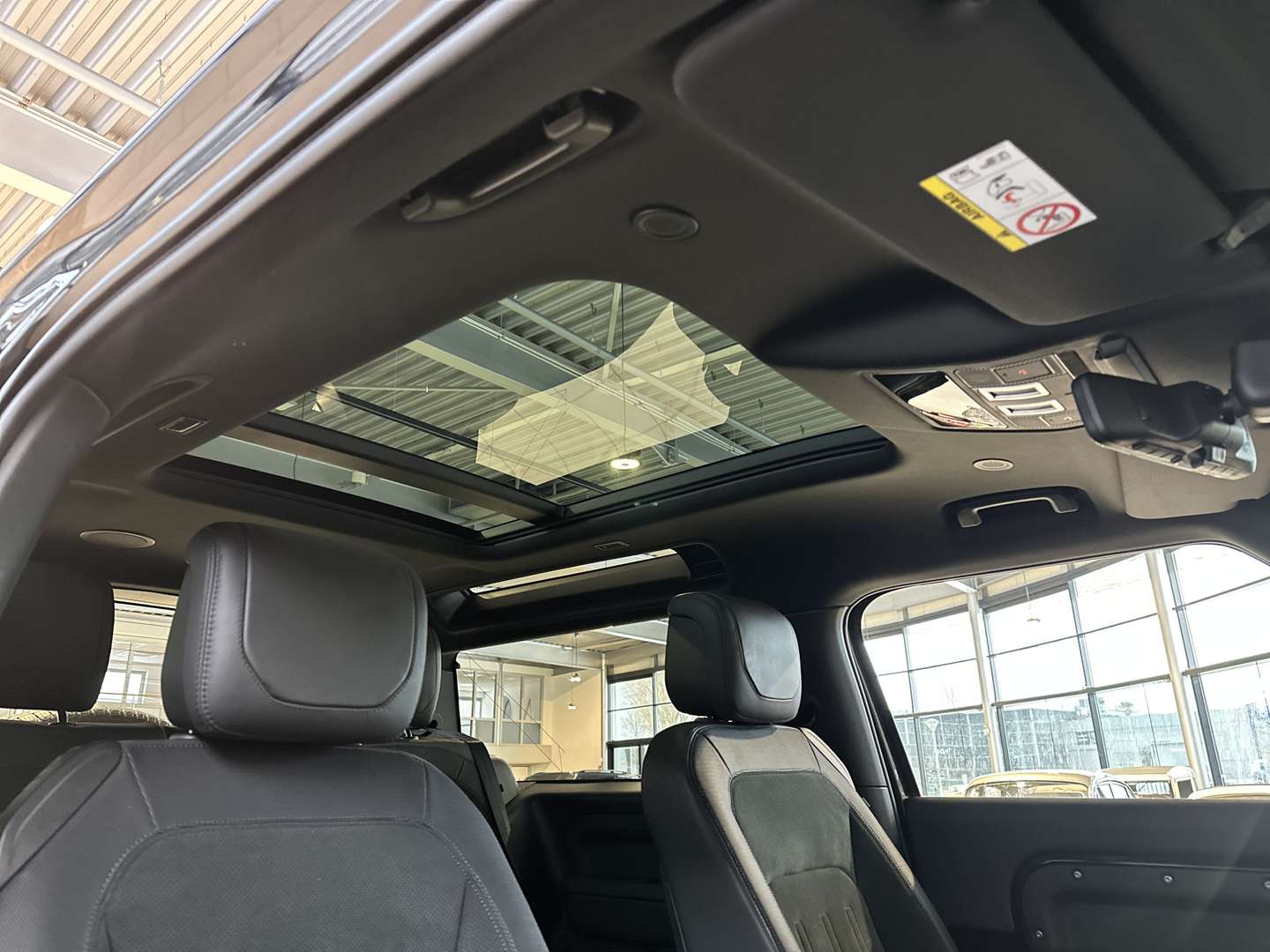 Land Rover Defender 90 Panoramadak 5.0 P525 V8 - 2024 - Joinsteer - #14