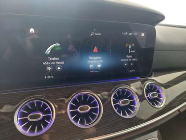 Mercedes CLS 300 AMG Line — photo 16