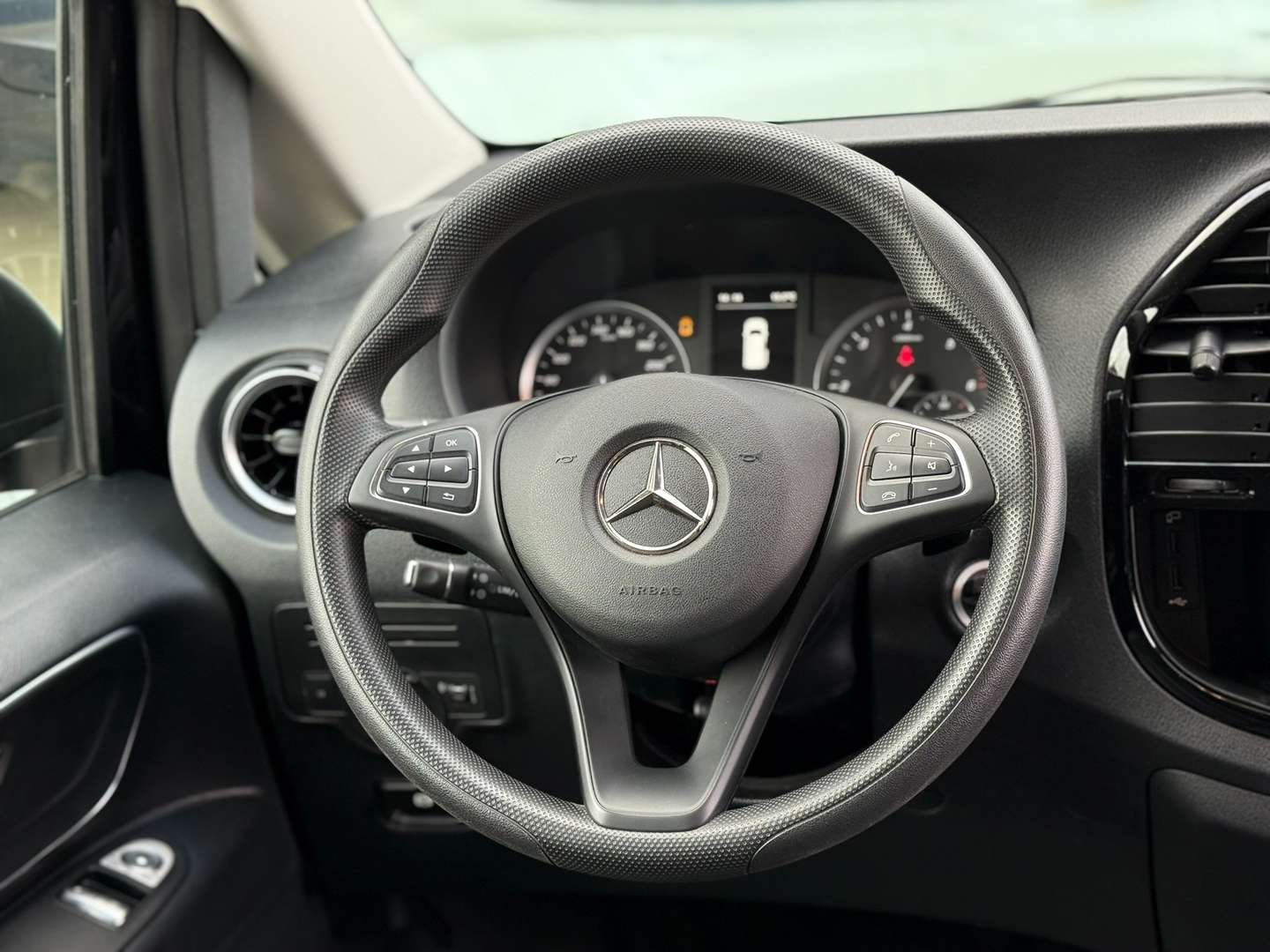 Mercedes Vito - 2024 - Joinsteer - #23