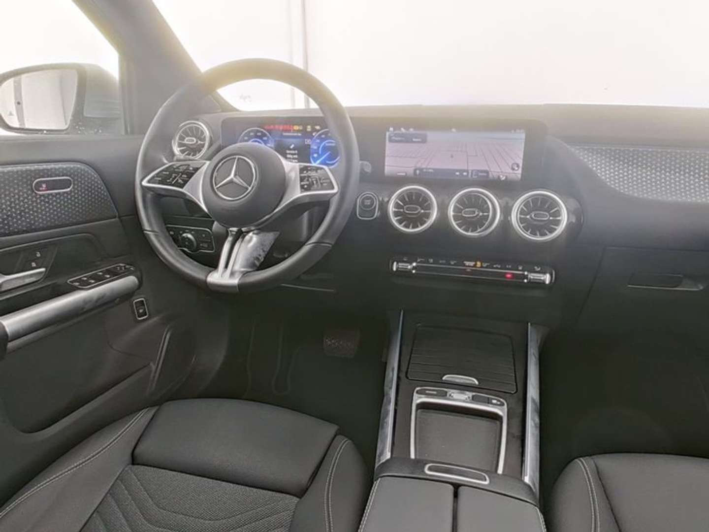 Mercedes EQA 300 300 Premium Plus - 2024 - Joinsteer - #4