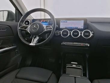 Mercedes GLA 200 — photo 4