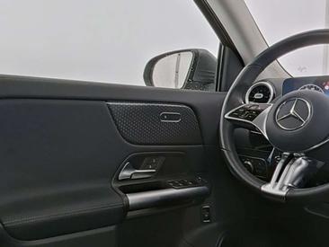 Mercedes GLA 200 — photo 7