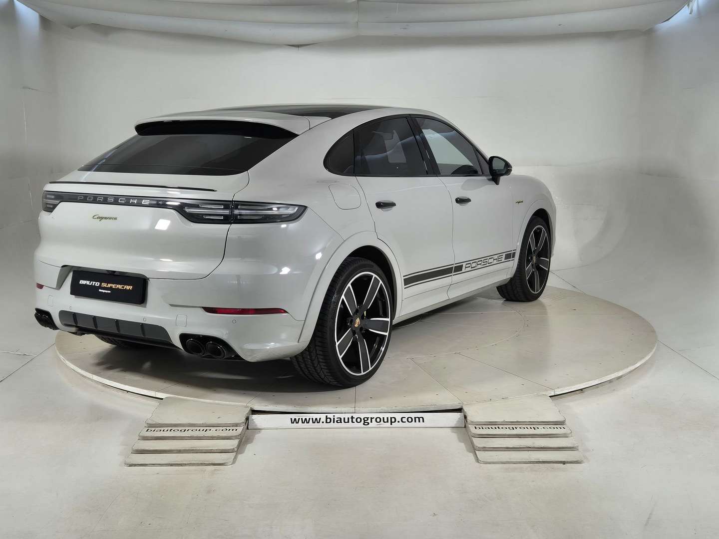 Porsche Cayenne Coupé E-Hybrid - 2023 - Joinsteer - #4