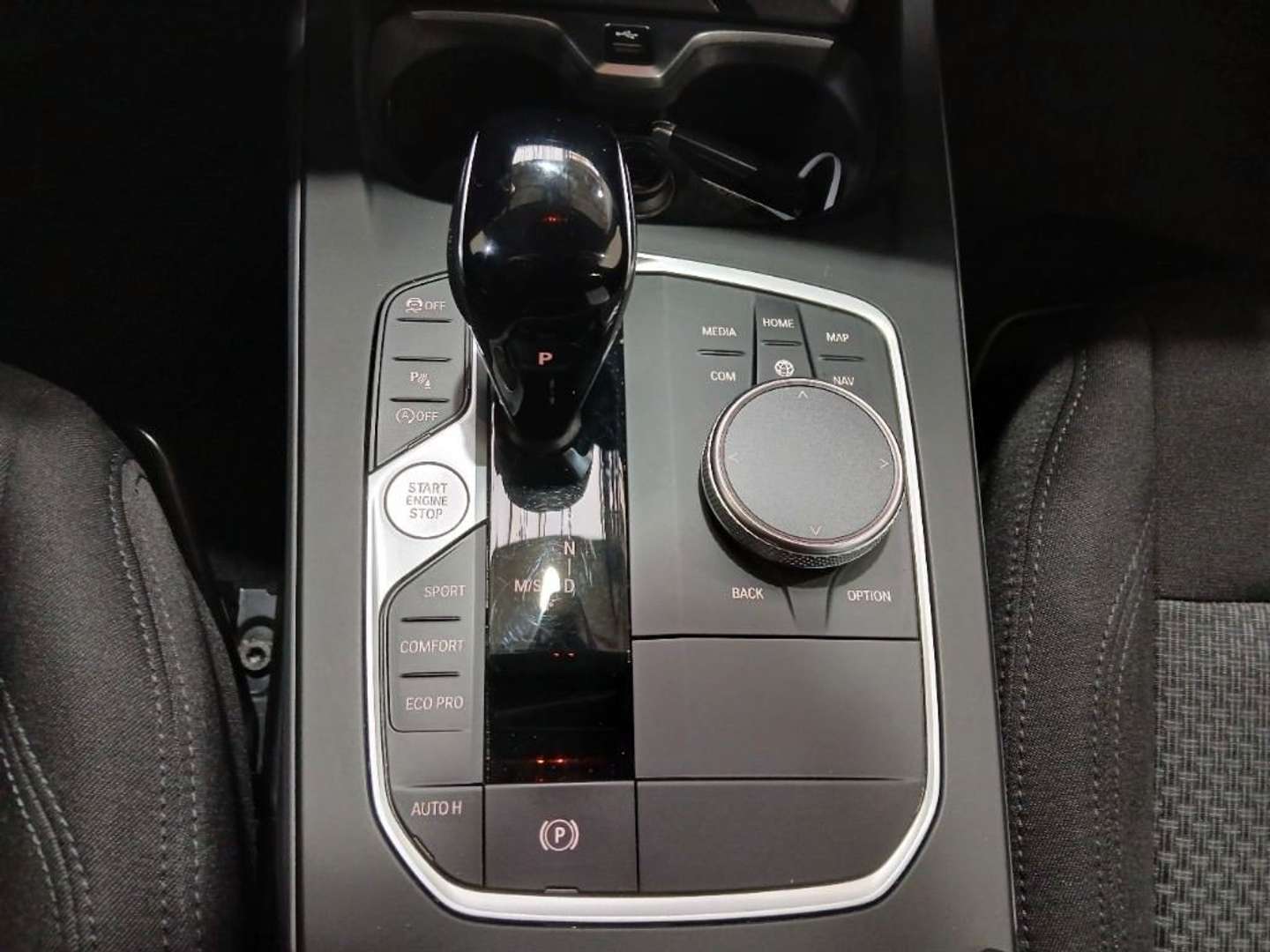 BMW 118i Advantage - 2024 - Joinsteer - #9