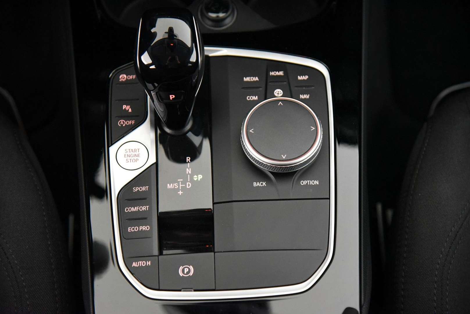 BMW 118i Advantage - 2024 - Joinsteer - #15