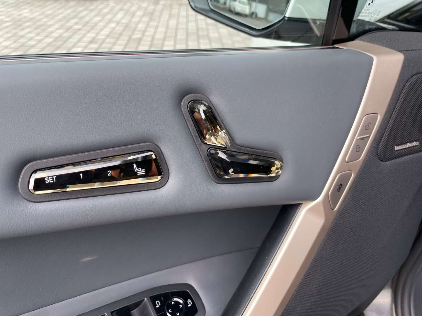 BMW IX XDrive50 - 2025 - Joinsteer - #12