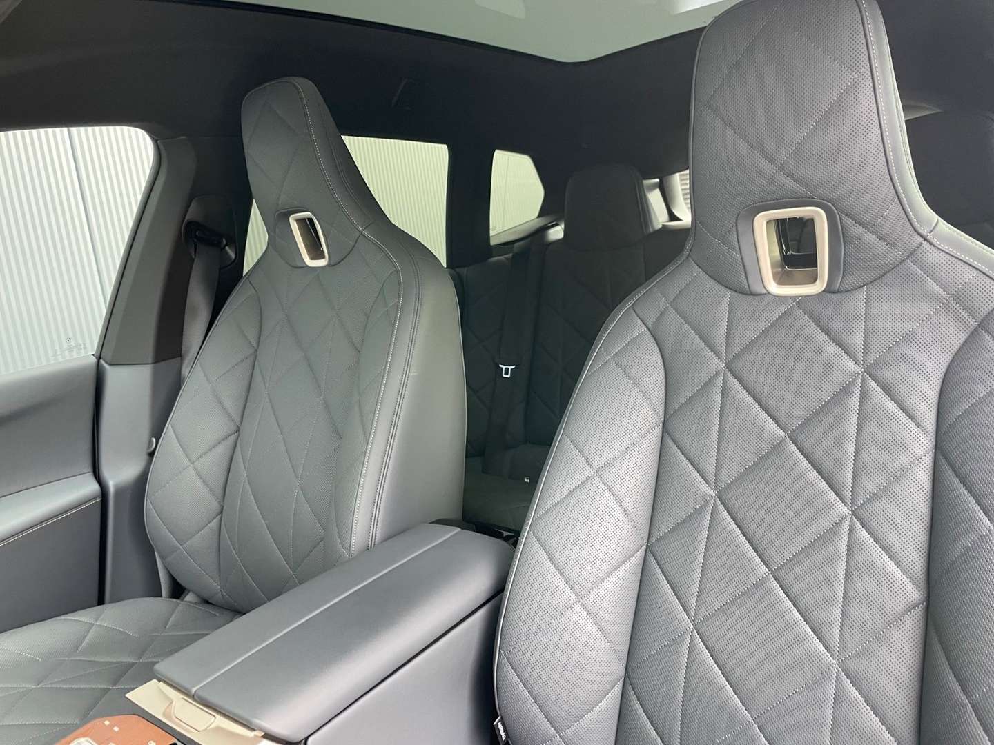 BMW IX XDrive50 - 2025 - Joinsteer - #14