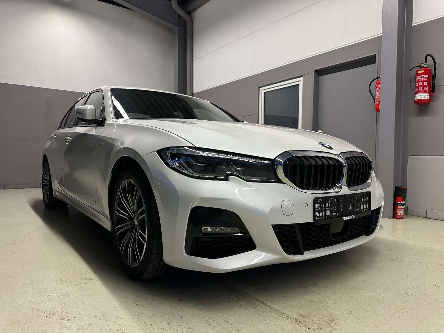 BMW 330e M Sport 330e - 2020 - Joinsteer - #1