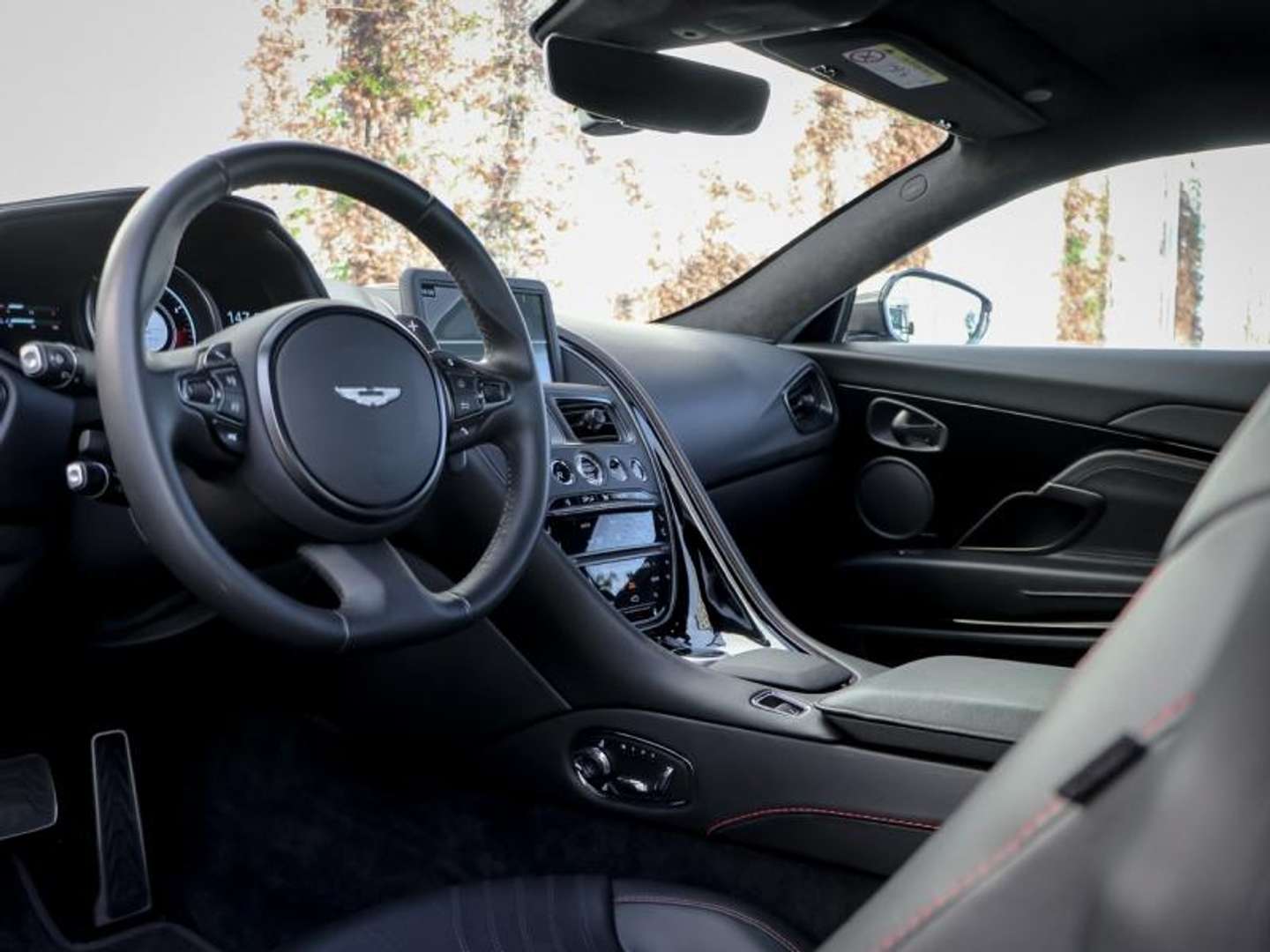 Aston Martin DB11 V8 4.0 - 2020 - Joinsteer - #2