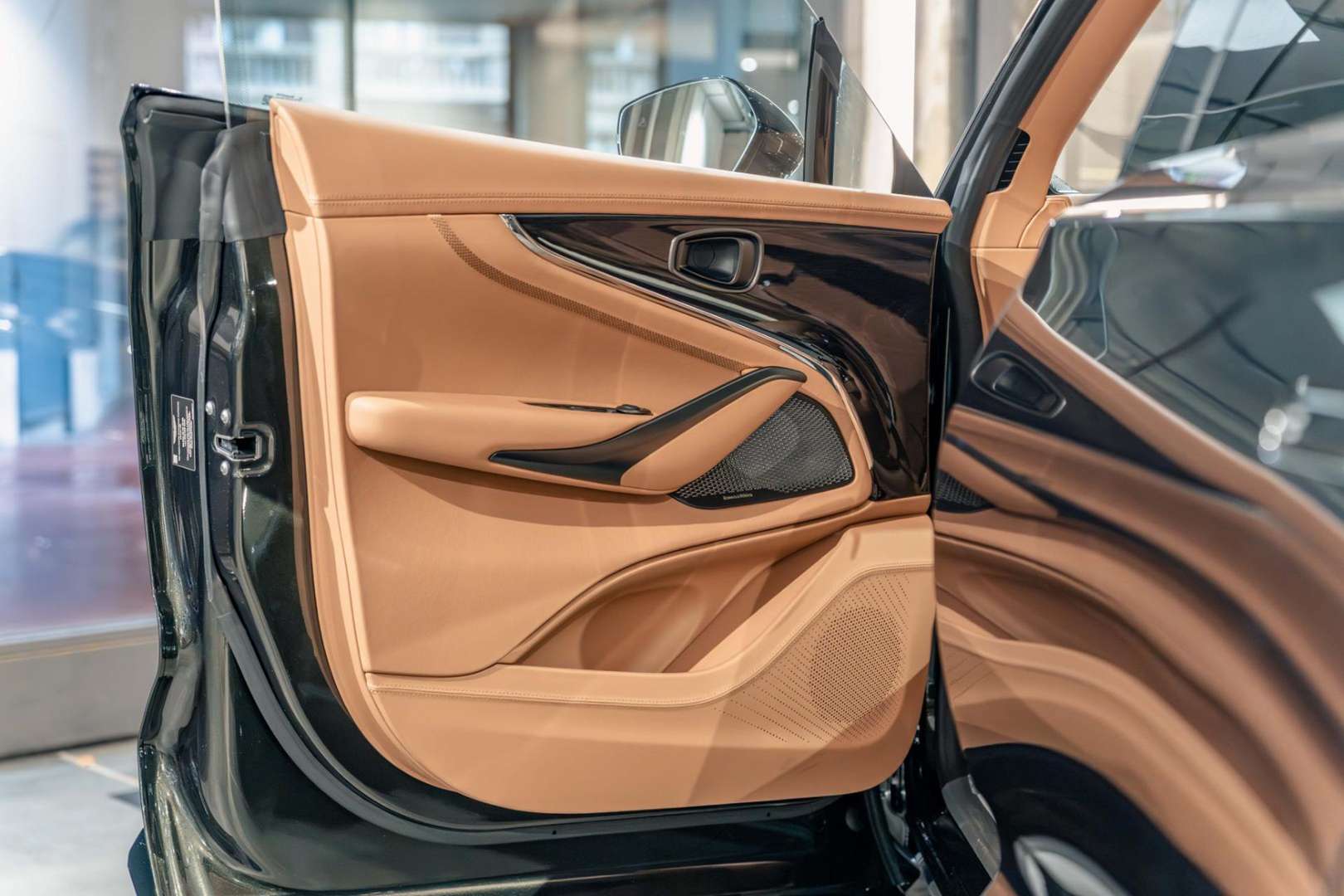 Aston Martin DBX 707 - 2026 - Joinsteer - #17