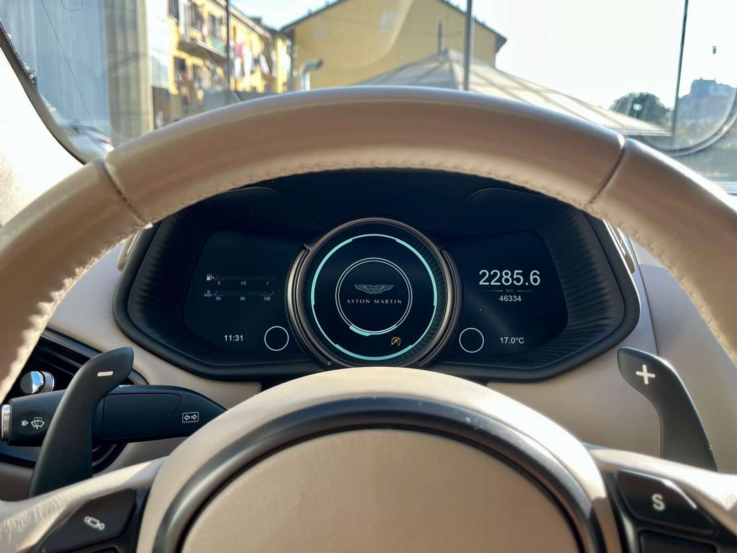 Aston Martin DB11 Coupé 5.2 V12 Launch Edition - 2017 - Joinsteer - #6