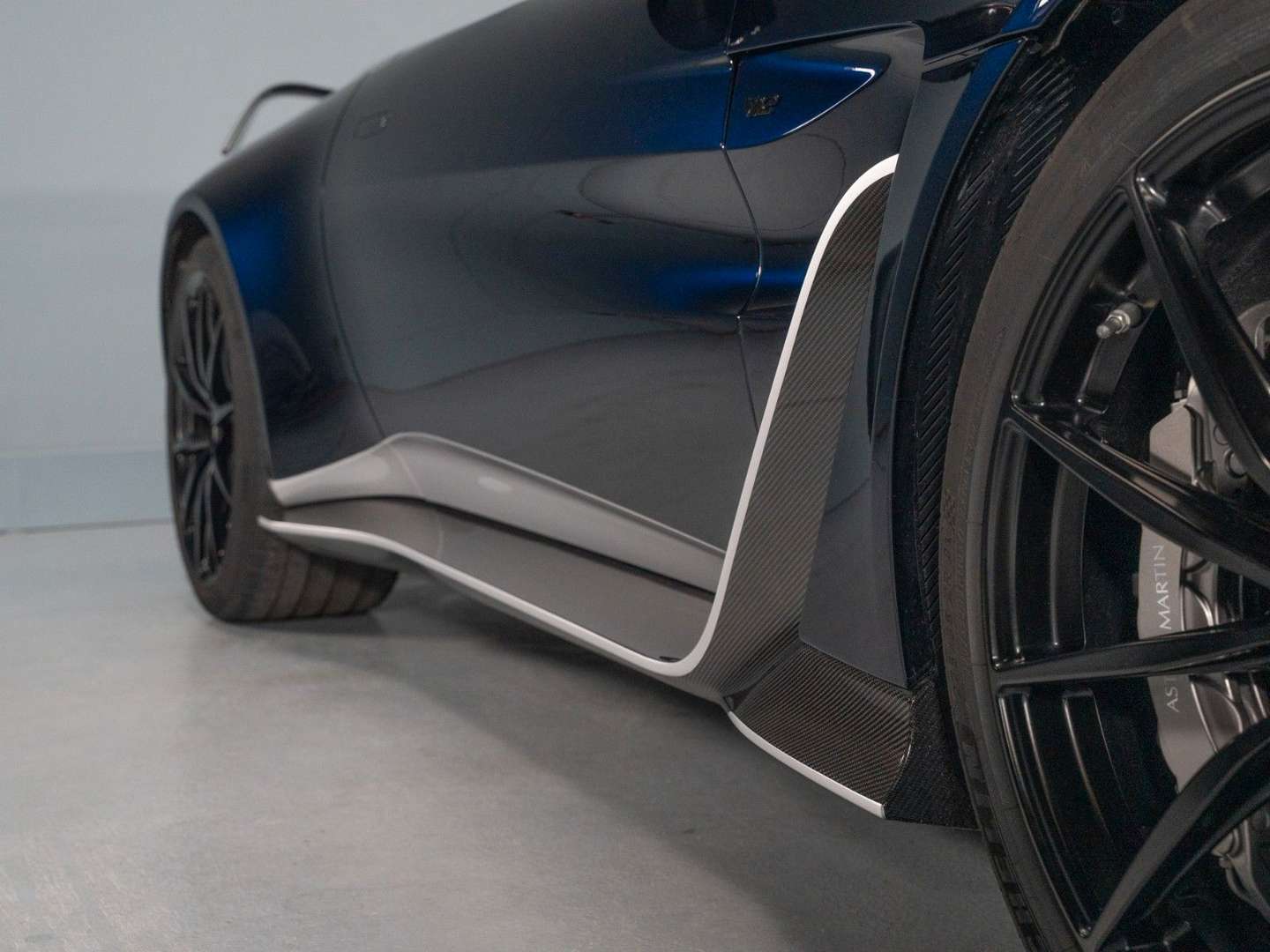 Aston Martin Vantage Roadster V12 Limited - 2024 - Joinsteer - #7