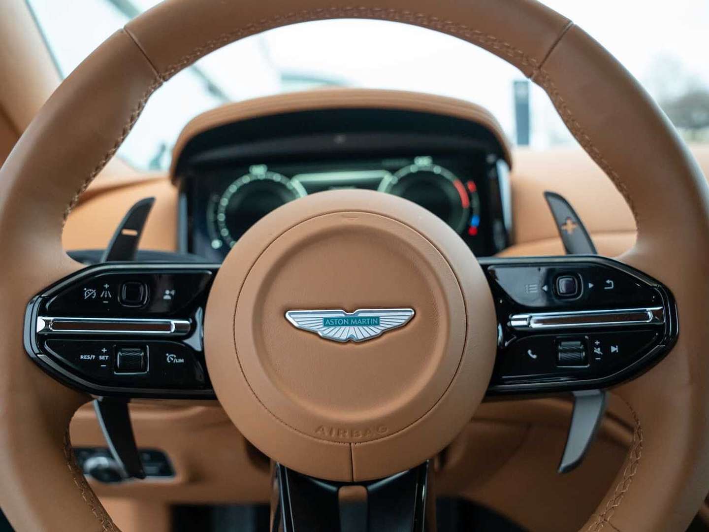 Aston Martin DB12 Coupé V8 - 2024 - Joinsteer - #11