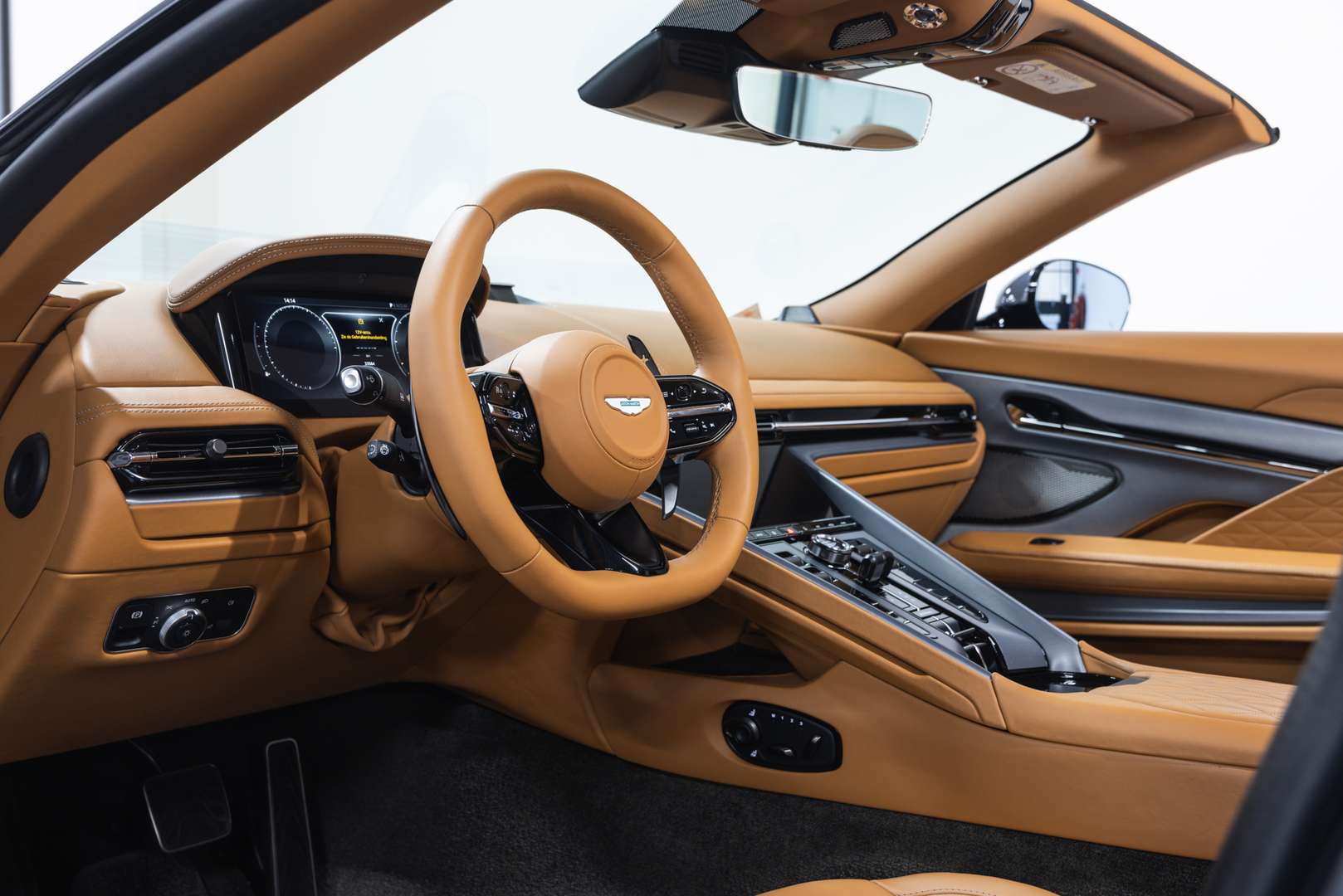 Aston Martin DB12 Volante - 2024 - Joinsteer - #13